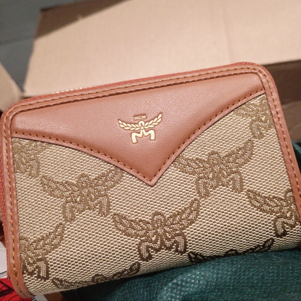 MCM Himmel Fabric Zip Around Brown Wallet New $310 Retail - Picture 2 of 5